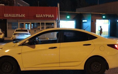 Hyundai Solaris II рестайлинг, 2016 год, 430 000 рублей, 5 фотография