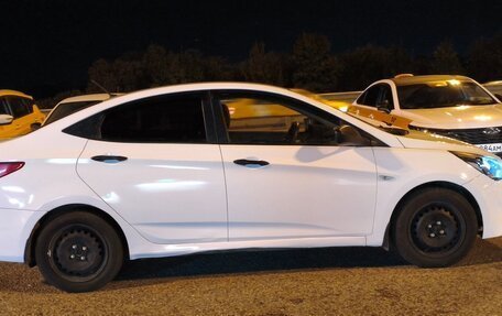 Hyundai Solaris II рестайлинг, 2016 год, 430 000 рублей, 7 фотография