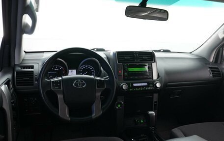 Toyota Land Cruiser Prado 150 рестайлинг 2, 2011 год, 2 749 088 рублей, 6 фотография