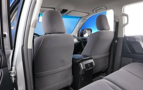 Toyota Land Cruiser Prado 150 рестайлинг 2, 2011 год, 2 749 088 рублей, 11 фотография