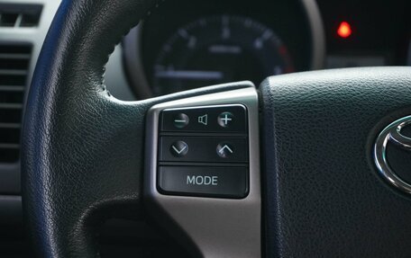 Toyota Land Cruiser Prado 150 рестайлинг 2, 2011 год, 2 749 088 рублей, 12 фотография