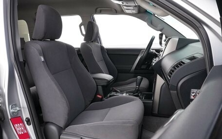 Toyota Land Cruiser Prado 150 рестайлинг 2, 2011 год, 2 749 088 рублей, 8 фотография