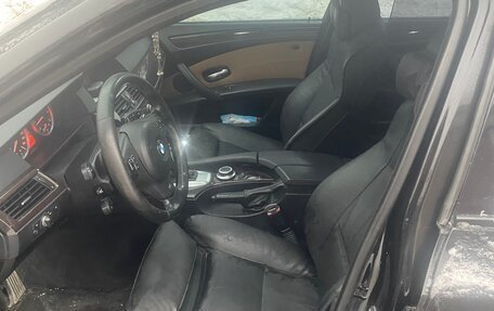 BMW 5 серия, 2004 год, 1 450 000 рублей, 15 фотография