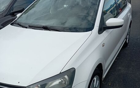 Volkswagen Polo VI (EU Market), 2013 год, 490 000 рублей, 2 фотография