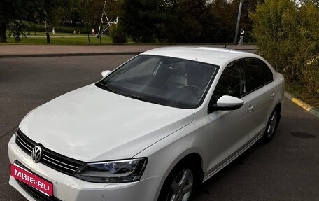 Volkswagen Jetta VI, 2012 год, 950 000 рублей, 8 фотография