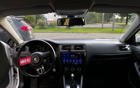 Volkswagen Jetta VI, 2012 год, 950 000 рублей, 10 фотография