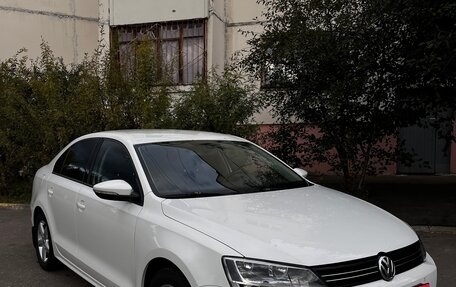 Volkswagen Jetta VI, 2012 год, 950 000 рублей, 14 фотография