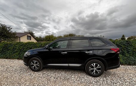 Mitsubishi Outlander III рестайлинг 3, 2018 год, 2 000 050 рублей, 1 фотография