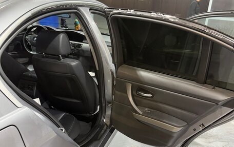 BMW 3 серия, 2010 год, 1 100 000 рублей, 3 фотография