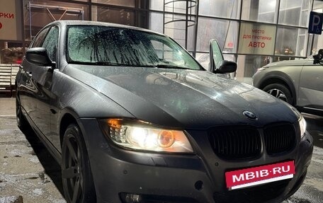 BMW 3 серия, 2010 год, 1 100 000 рублей, 17 фотография