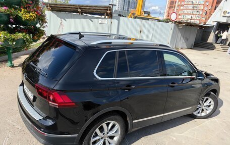 Volkswagen Tiguan II, 2018 год, 1 890 000 рублей, 5 фотография