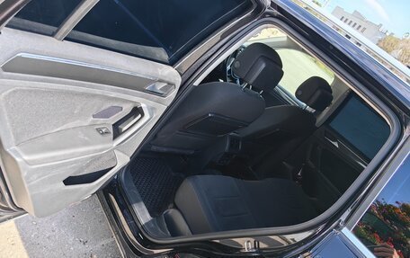 Volkswagen Tiguan II, 2018 год, 1 890 000 рублей, 11 фотография