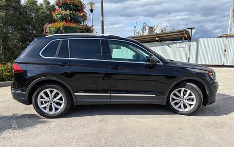Volkswagen Tiguan II, 2018 год, 1 890 000 рублей, 6 фотография