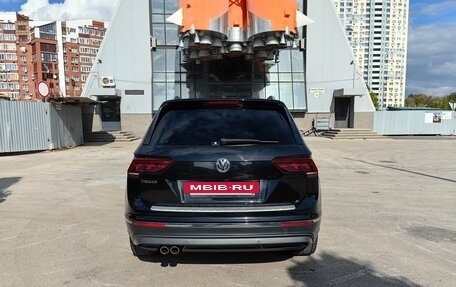 Volkswagen Tiguan II, 2018 год, 1 890 000 рублей, 4 фотография