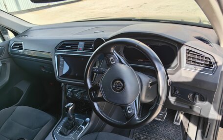 Volkswagen Tiguan II, 2018 год, 1 890 000 рублей, 15 фотография