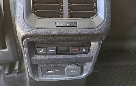 Volkswagen Tiguan II, 2018 год, 1 890 000 рублей, 17 фотография