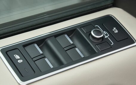 Land Rover Range Rover IV рестайлинг, 2016 год, 5 500 000 рублей, 11 фотография