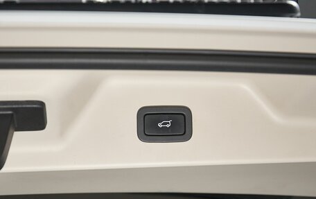Land Rover Range Rover IV рестайлинг, 2016 год, 5 500 000 рублей, 33 фотография