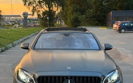 Mercedes-Benz E-Класс, 2019 год, 3 750 000 рублей, 3 фотография