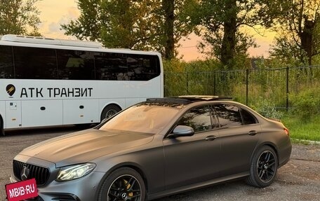 Mercedes-Benz E-Класс, 2019 год, 3 750 000 рублей, 14 фотография
