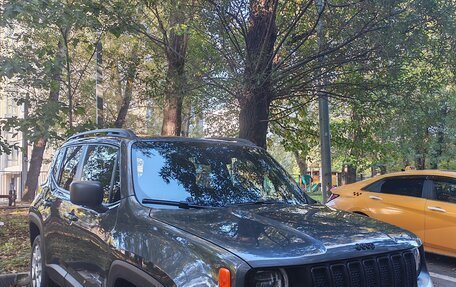 Jeep Renegade I рестайлинг, 2022 год, 2 490 000 рублей, 2 фотография