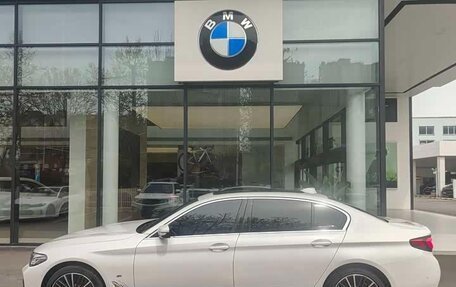 BMW 5 серия, 2023 год, 5 600 000 рублей, 5 фотография