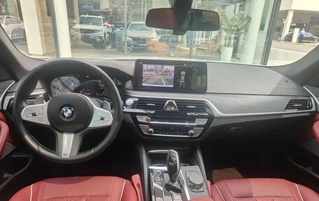 BMW 5 серия, 2023 год, 5 600 000 рублей, 7 фотография