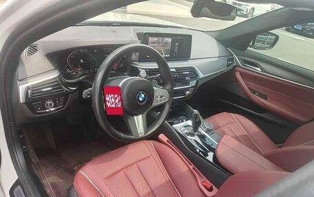 BMW 5 серия, 2023 год, 5 600 000 рублей, 6 фотография