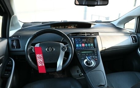 Toyota Prius, 2011 год, 949 000 рублей, 6 фотография