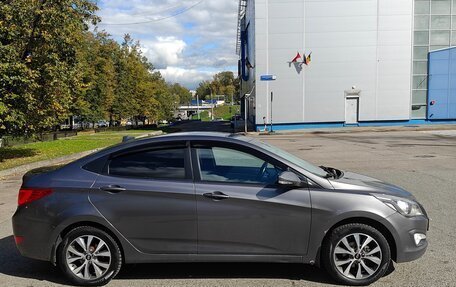 Hyundai Solaris II рестайлинг, 2015 год, 930 000 рублей, 4 фотография