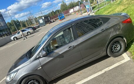 Hyundai Solaris II рестайлинг, 2011 год, 400 000 рублей, 4 фотография