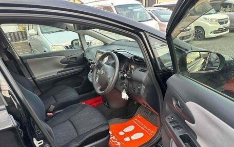 Toyota Wish II, 2012 год, 958 000 рублей, 16 фотография