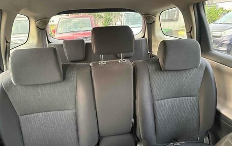Toyota Wish II, 2012 год, 958 000 рублей, 22 фотография