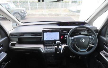 Honda Stepwgn IV, 2021 год, 2 035 000 рублей, 10 фотография