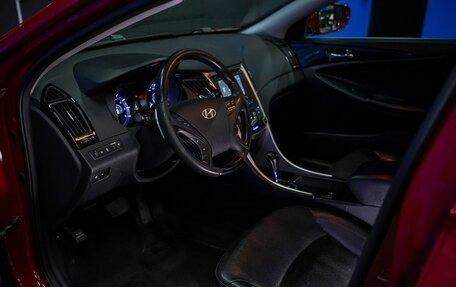 Hyundai Sonata VI, 2012 год, 1 049 000 рублей, 11 фотография