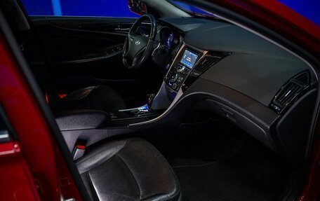 Hyundai Sonata VI, 2012 год, 1 049 000 рублей, 13 фотография