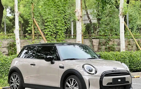 MINI Hatch, 2023 год, 1 999 017 рублей, 3 фотография