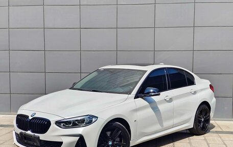 BMW 1 серия, 2022 год, 1 469 000 рублей, 1 фотография