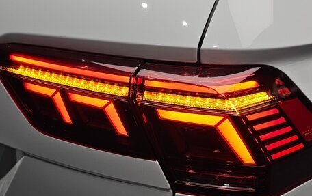 Volkswagen Tiguan II, 2022 год, 2 450 000 рублей, 6 фотография
