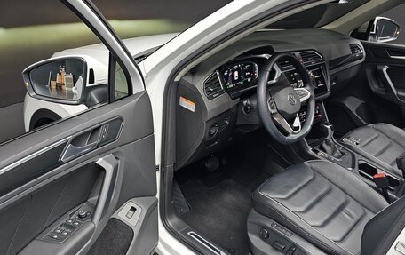 Volkswagen Tiguan II, 2022 год, 2 450 000 рублей, 8 фотография