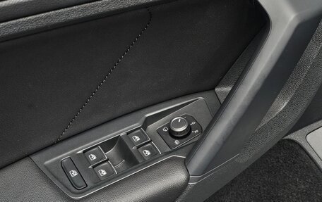 Volkswagen Tiguan II, 2022 год, 2 450 000 рублей, 10 фотография