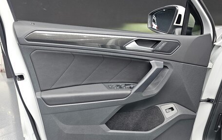 Volkswagen Tiguan II, 2022 год, 2 450 000 рублей, 9 фотография