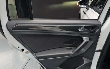 Volkswagen Tiguan II, 2022 год, 2 450 000 рублей, 21 фотография