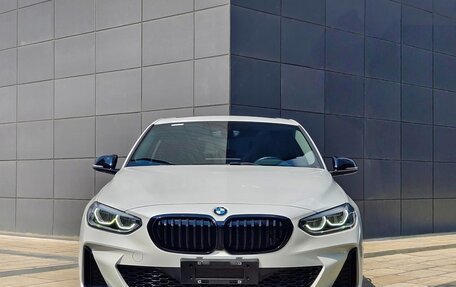 BMW 1 серия, 2022 год, 1 469 000 рублей, 2 фотография