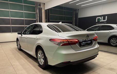 Toyota Camry, 2019 год, 2 600 000 рублей, 4 фотография