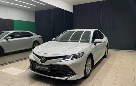 Toyota Camry, 2019 год, 2 600 000 рублей, 3 фотография