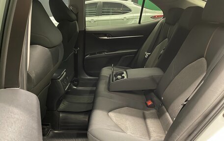 Toyota Camry, 2019 год, 2 600 000 рублей, 13 фотография