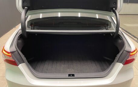 Toyota Camry, 2019 год, 2 600 000 рублей, 14 фотография