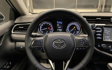 Toyota Camry, 2019 год, 2 600 000 рублей, 20 фотография