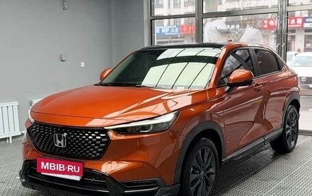 Honda Vezel, 2022 год, 1 470 000 рублей, 2 фотография